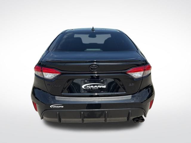 Vehicle image 6 of 33