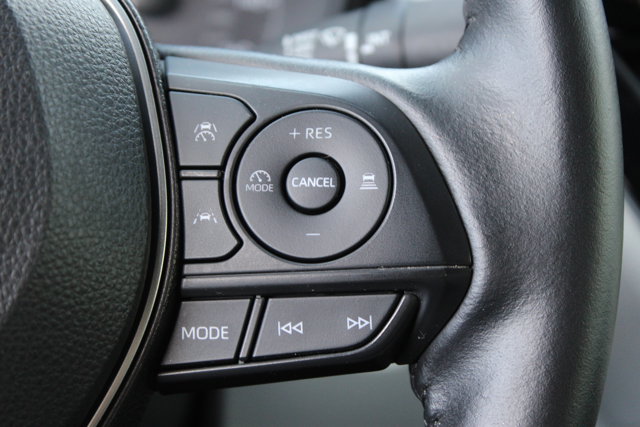 Vehicle image 24 of 28