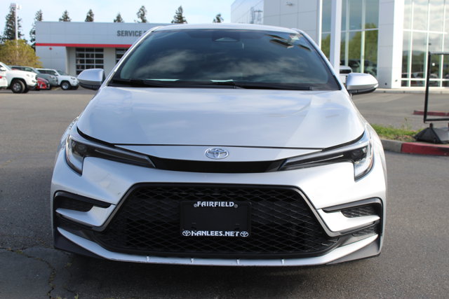 Vehicle image 4 of 28