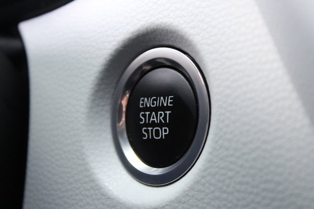 Vehicle image 25 of 28