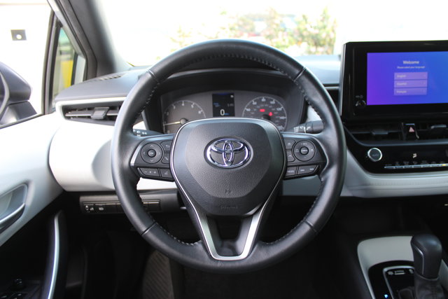 Vehicle image 14 of 28