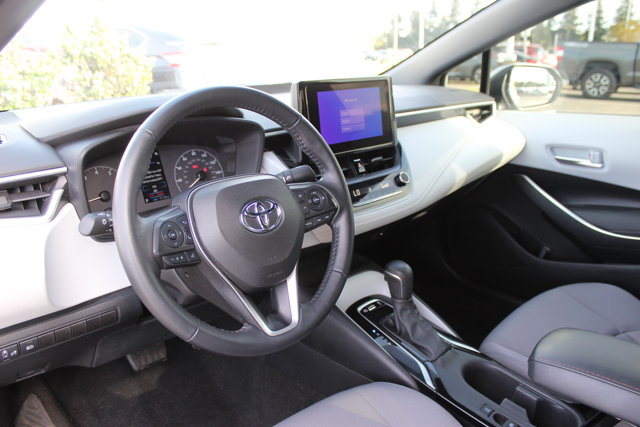 Vehicle image 19 of 28