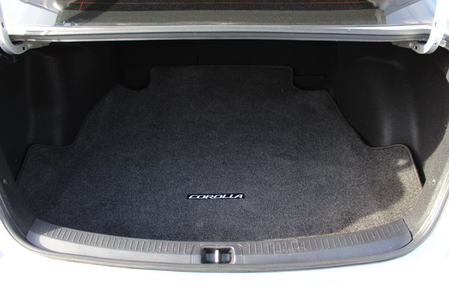 Vehicle image 10 of 28