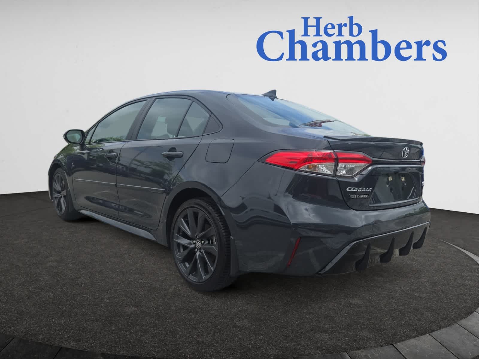 Vehicle image 5 of 25