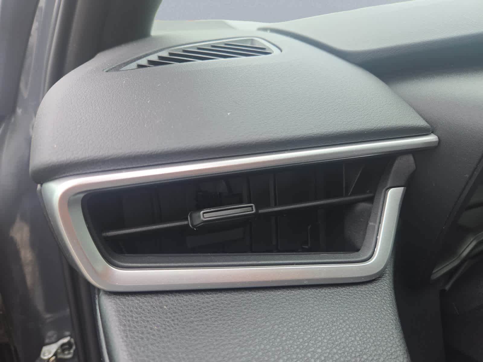 Vehicle image 13 of 25