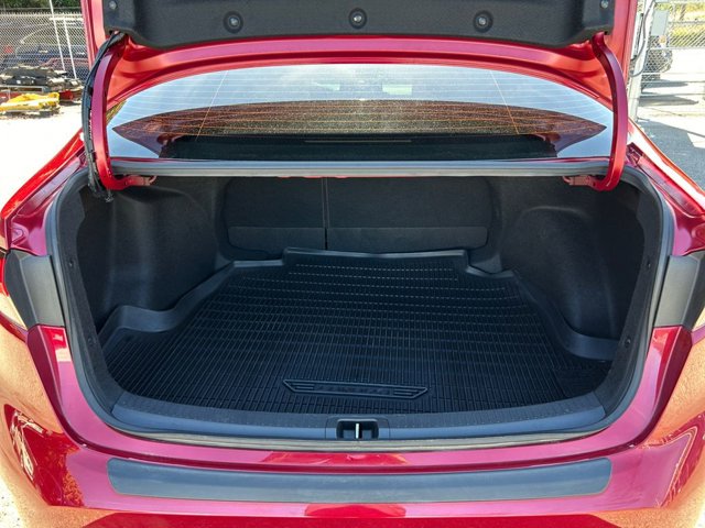 Vehicle image 23 of 36