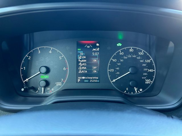 Vehicle image 15 of 36