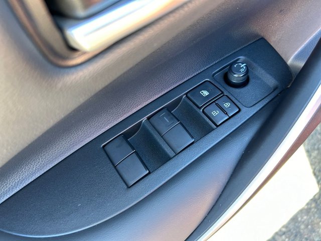 Vehicle image 22 of 36