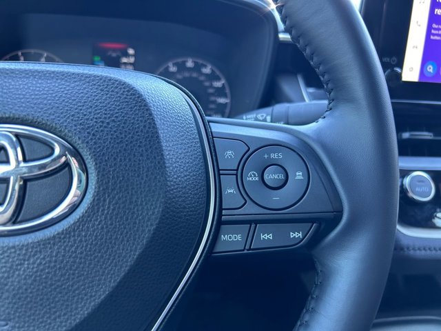 Vehicle image 17 of 36