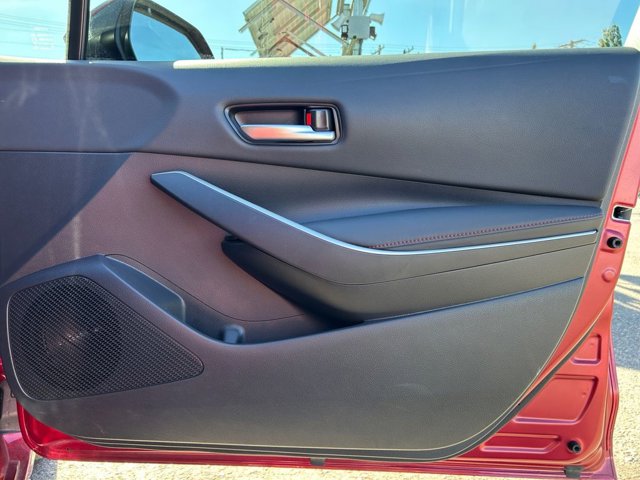 Vehicle image 24 of 36