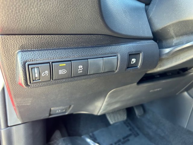 Vehicle image 20 of 36