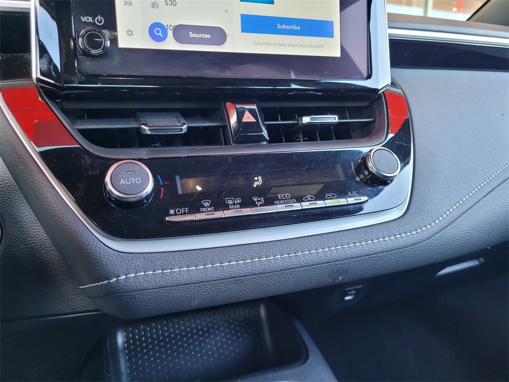 Vehicle image 18 of 27