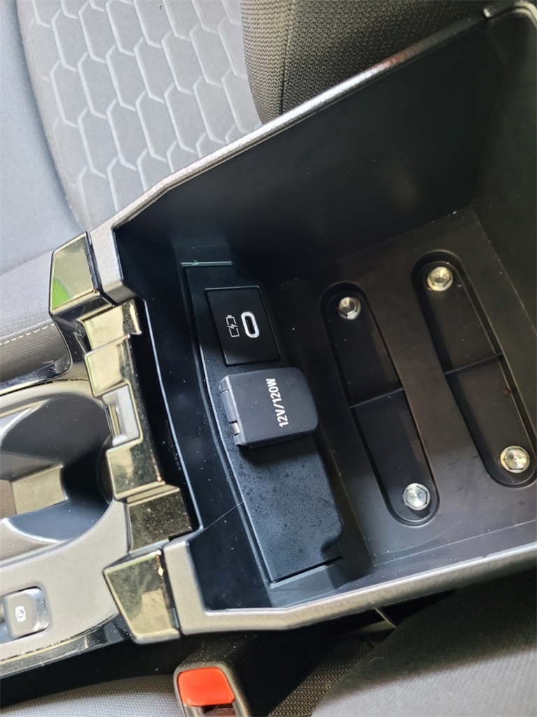 Vehicle image 20 of 27