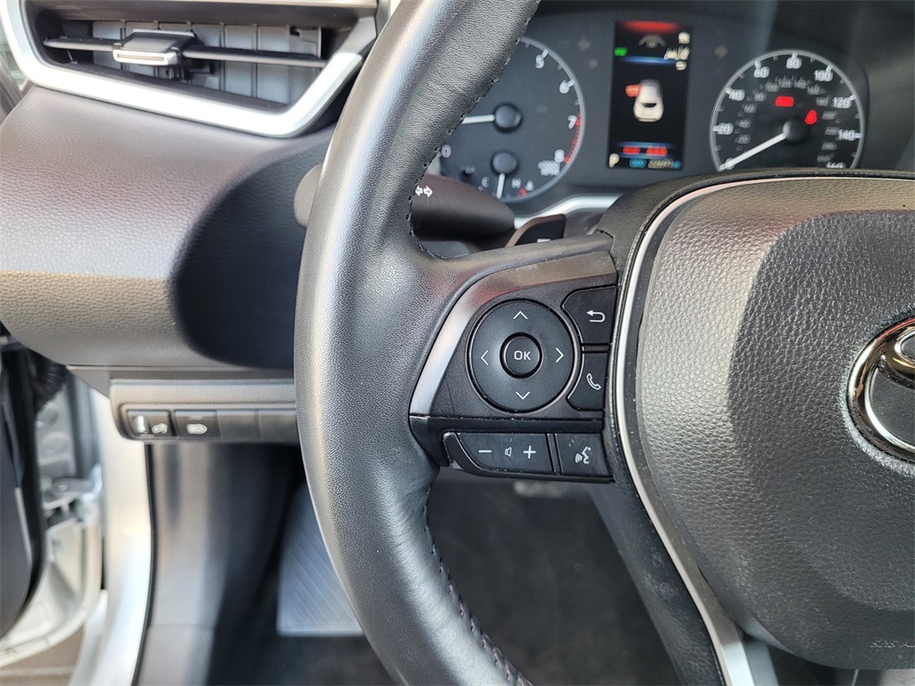 Vehicle image 22 of 27
