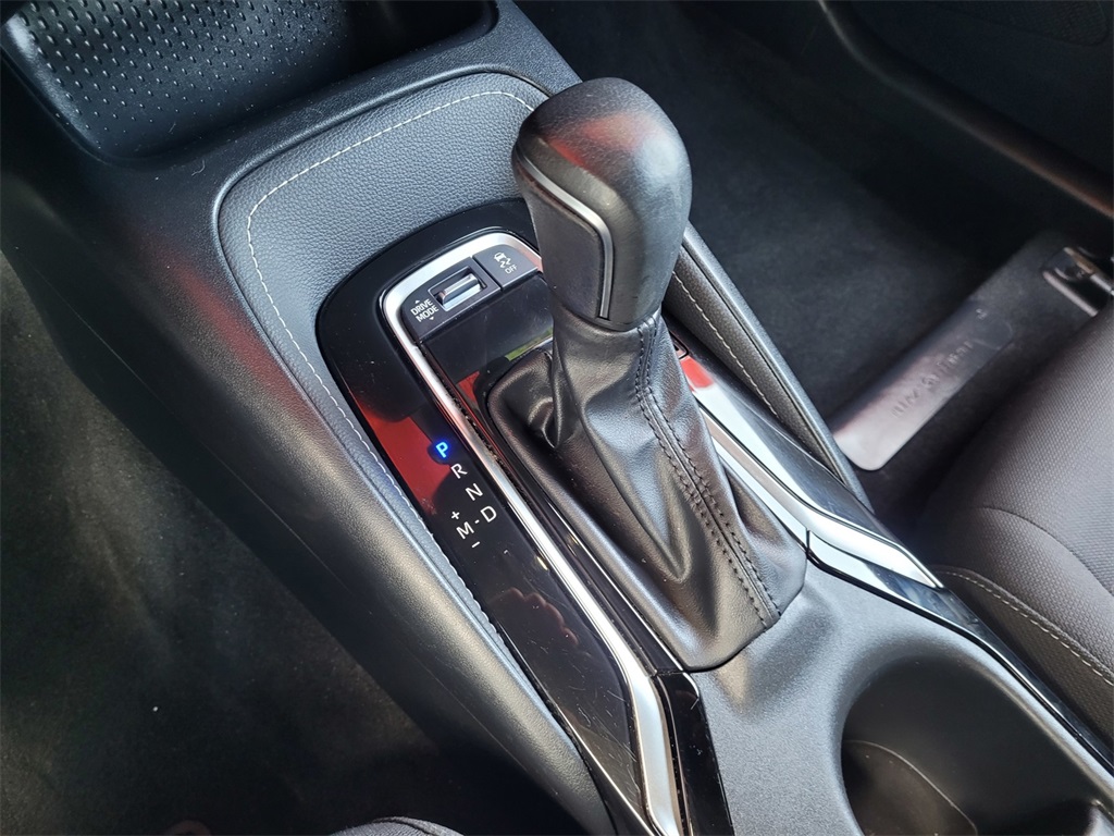 Vehicle image 16 of 27