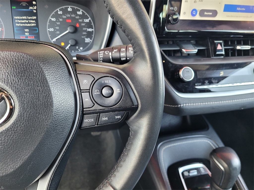Vehicle image 23 of 27