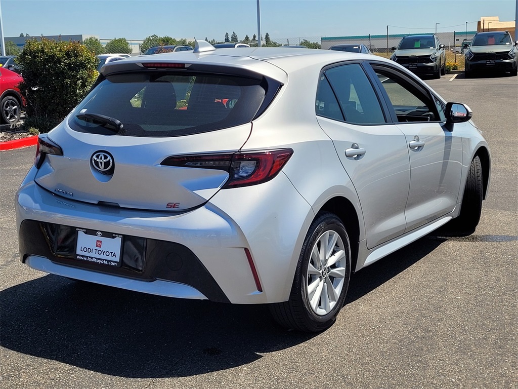 Vehicle image 2 of 27