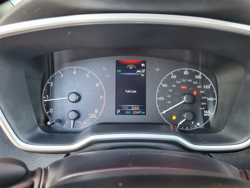 Vehicle image 24 of 27