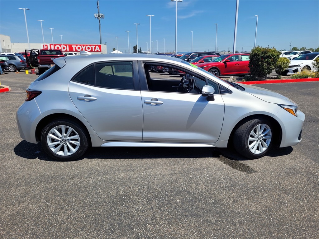 Vehicle image 5 of 27