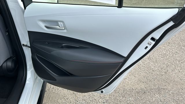 Vehicle image 12 of 23
