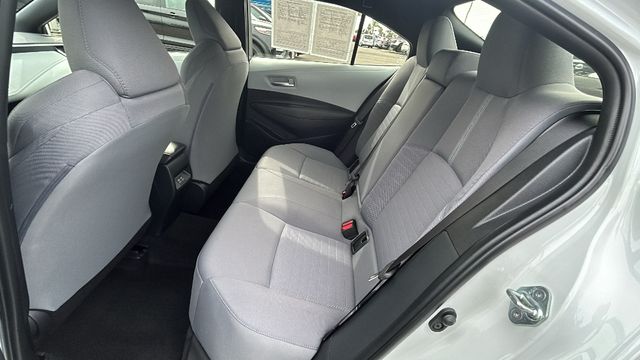 Vehicle image 15 of 23