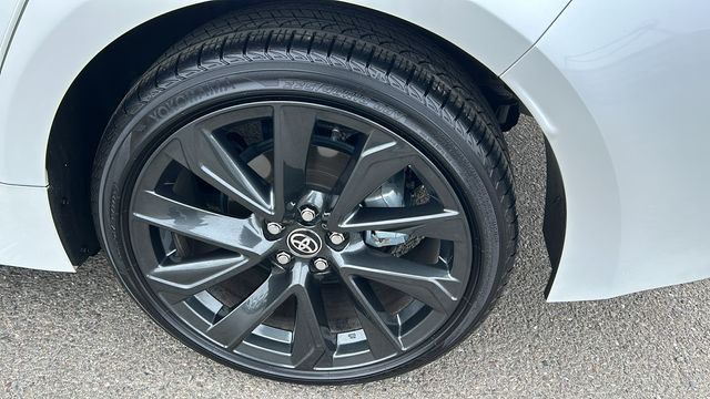 Vehicle image 9 of 23