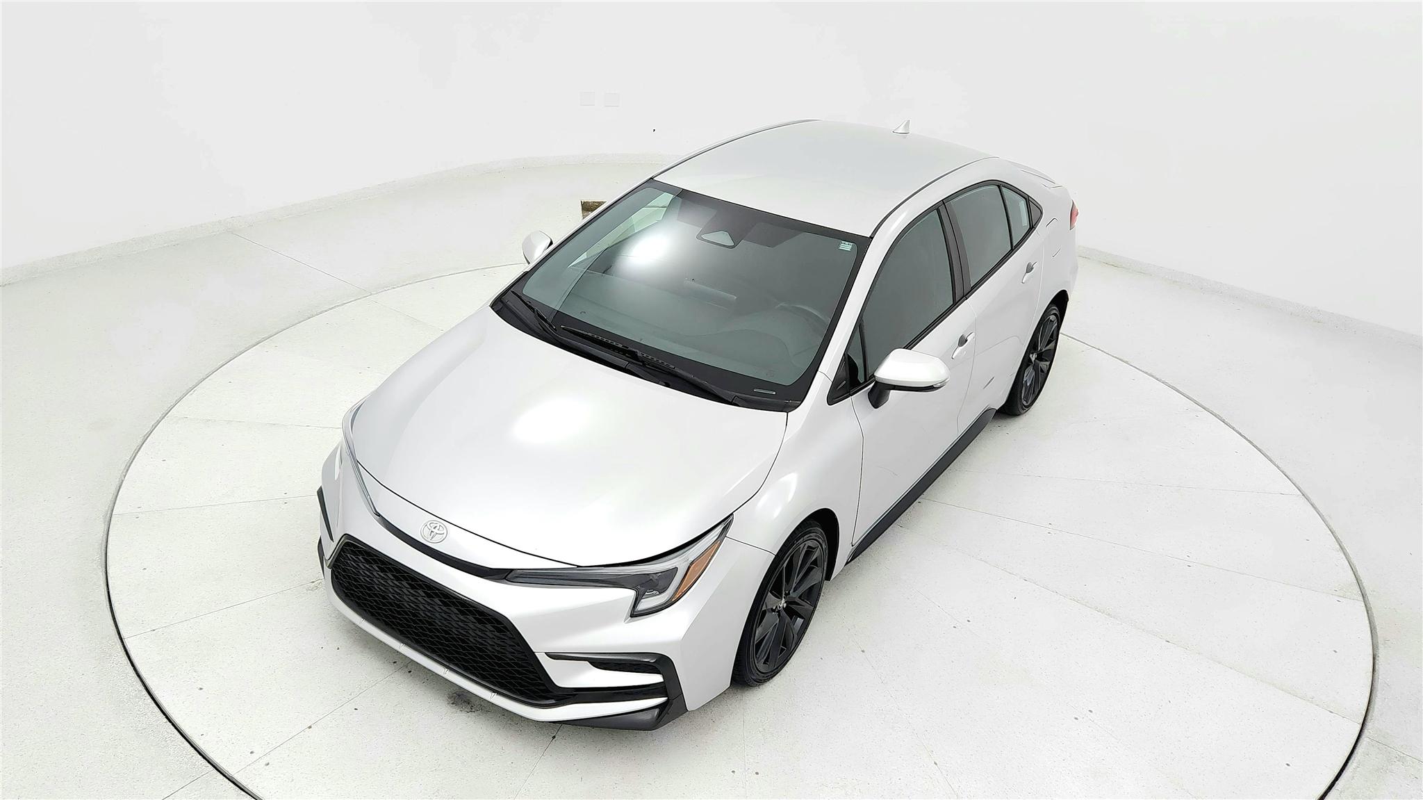 2023 Toyota Corolla SE Image 2 of 44