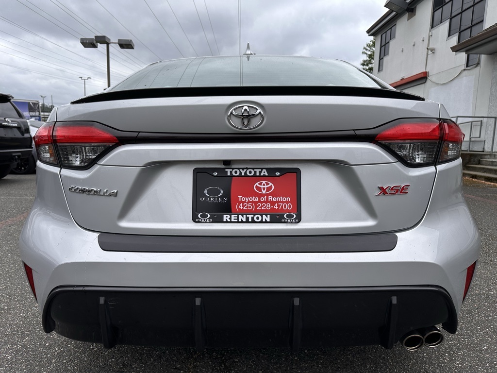 Vehicle image 8 of 25