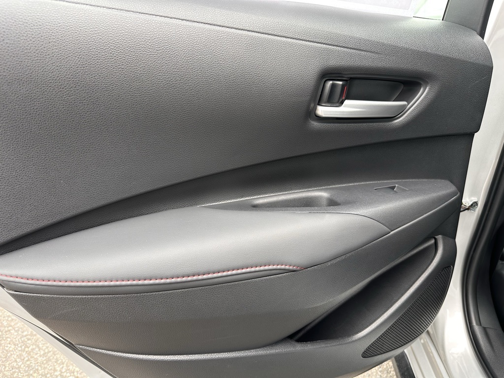 Vehicle image 11 of 25