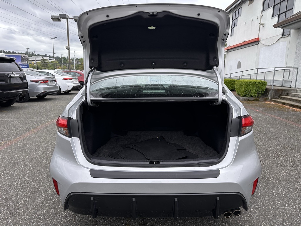 Vehicle image 23 of 25