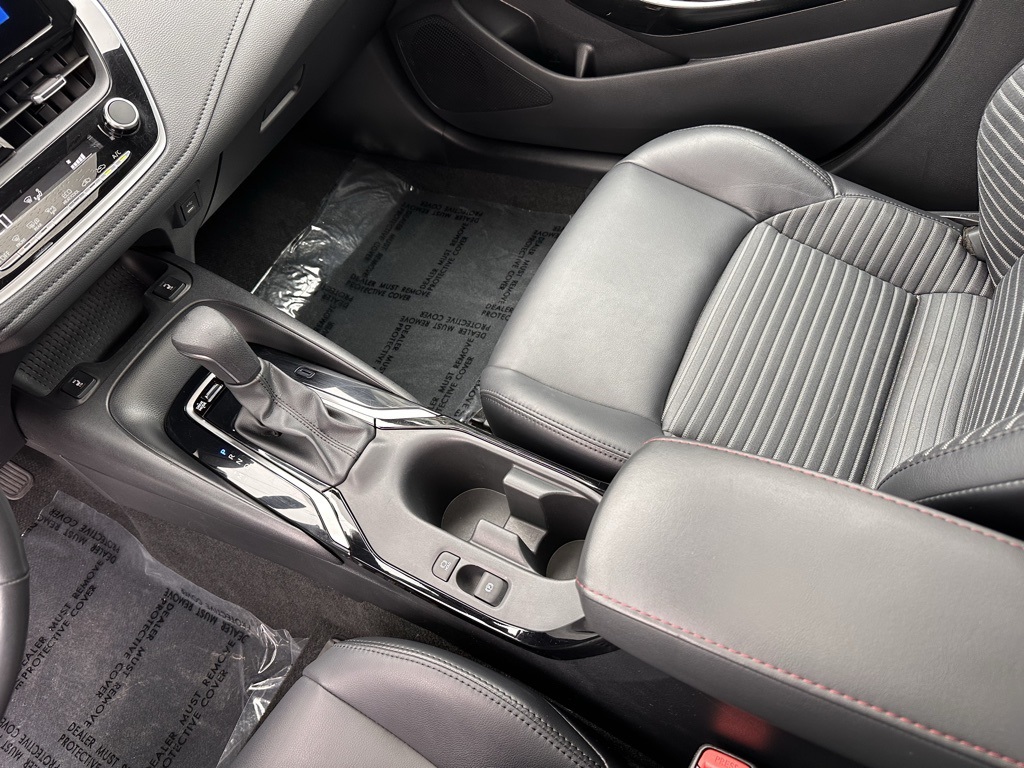 Vehicle image 20 of 25
