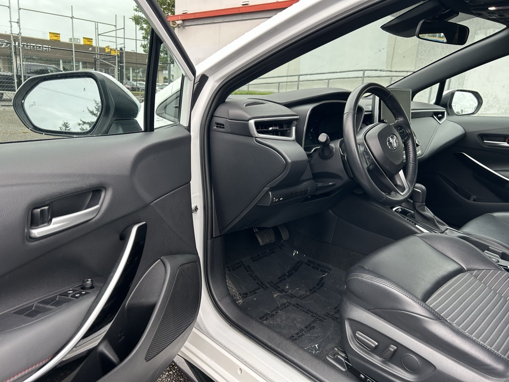 Vehicle image 9 of 25