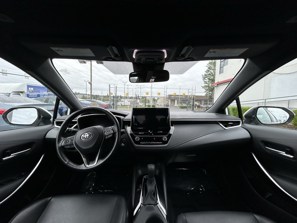Vehicle image 17 of 25