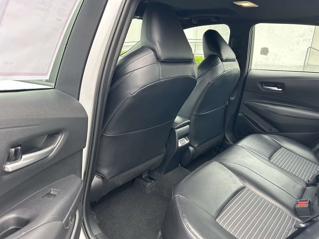 Vehicle image 11 of 25