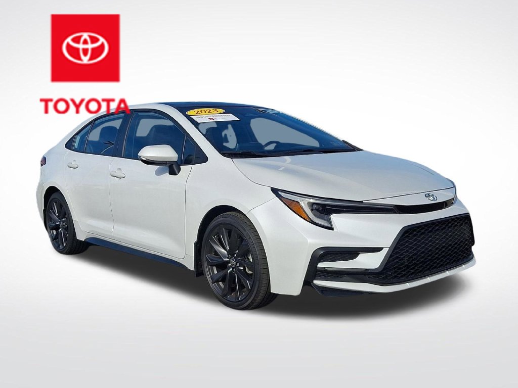 2023 Toyota Corolla XSE Image 3 of 31