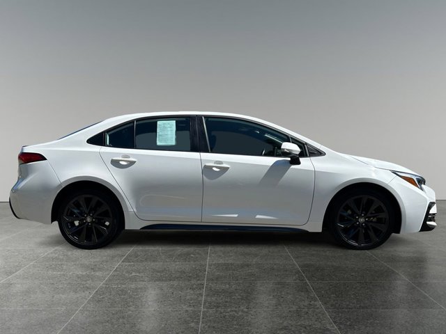 Vehicle image 4 of 36