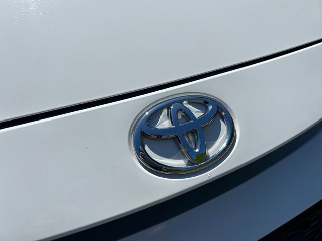 Vehicle image 31 of 36