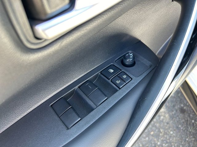 Vehicle image 23 of 36