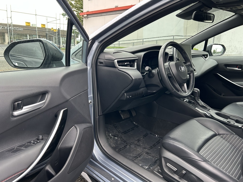 Vehicle image 9 of 25