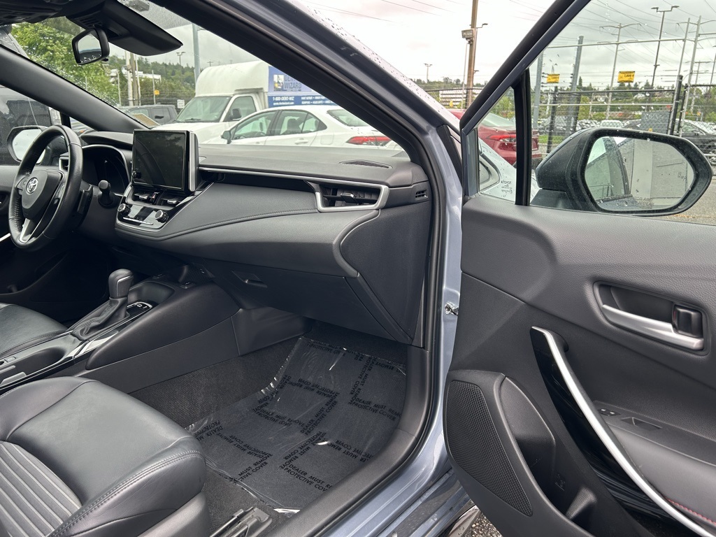 Vehicle image 15 of 25