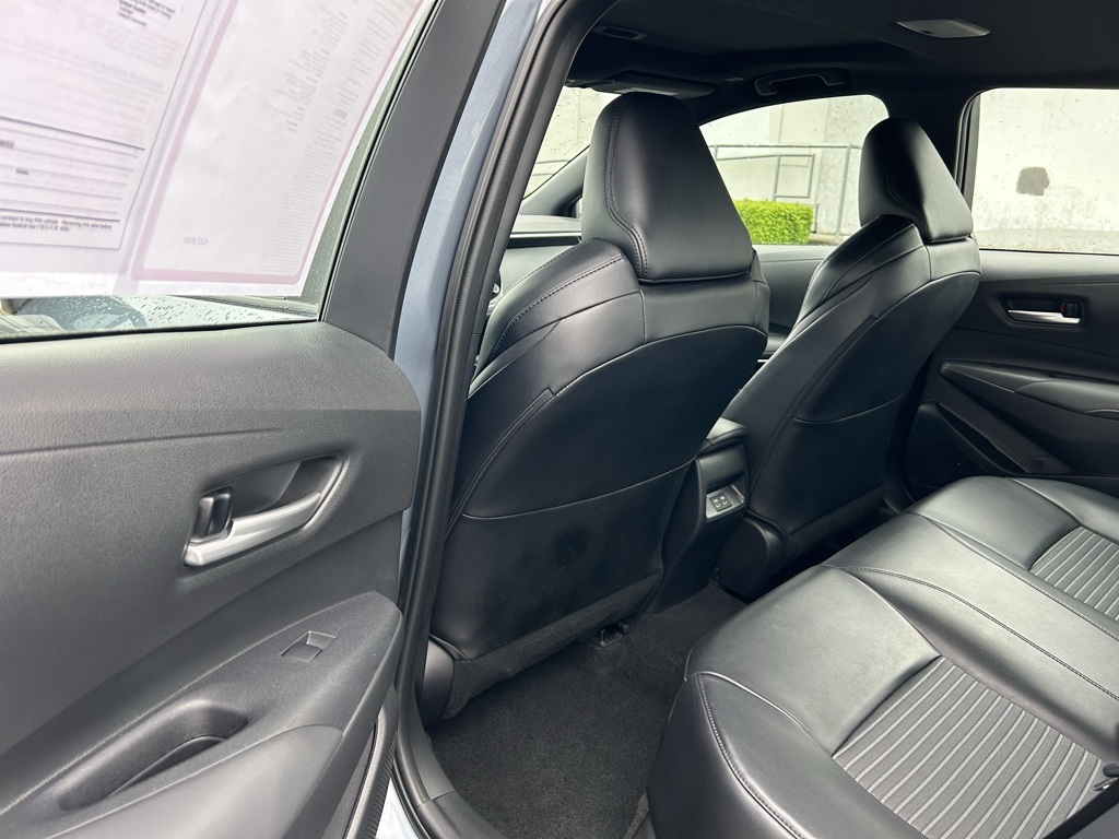 Vehicle image 11 of 25