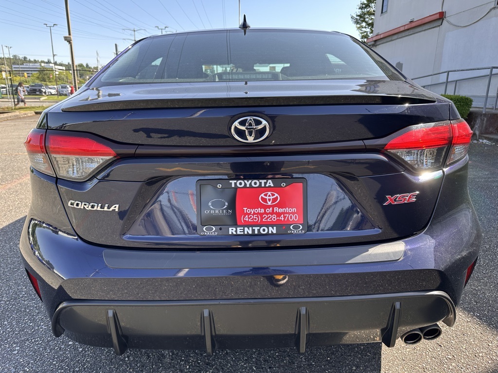 Vehicle image 8 of 25