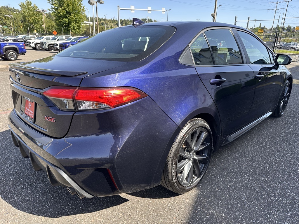 Vehicle image 4 of 25