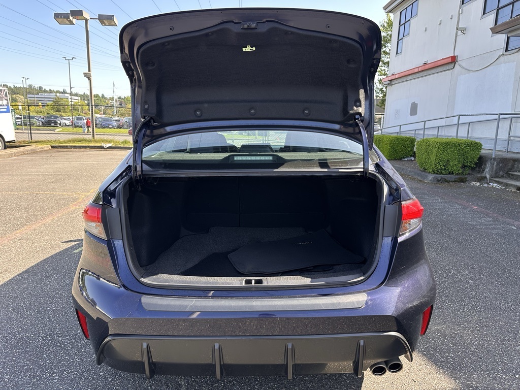 Vehicle image 23 of 25