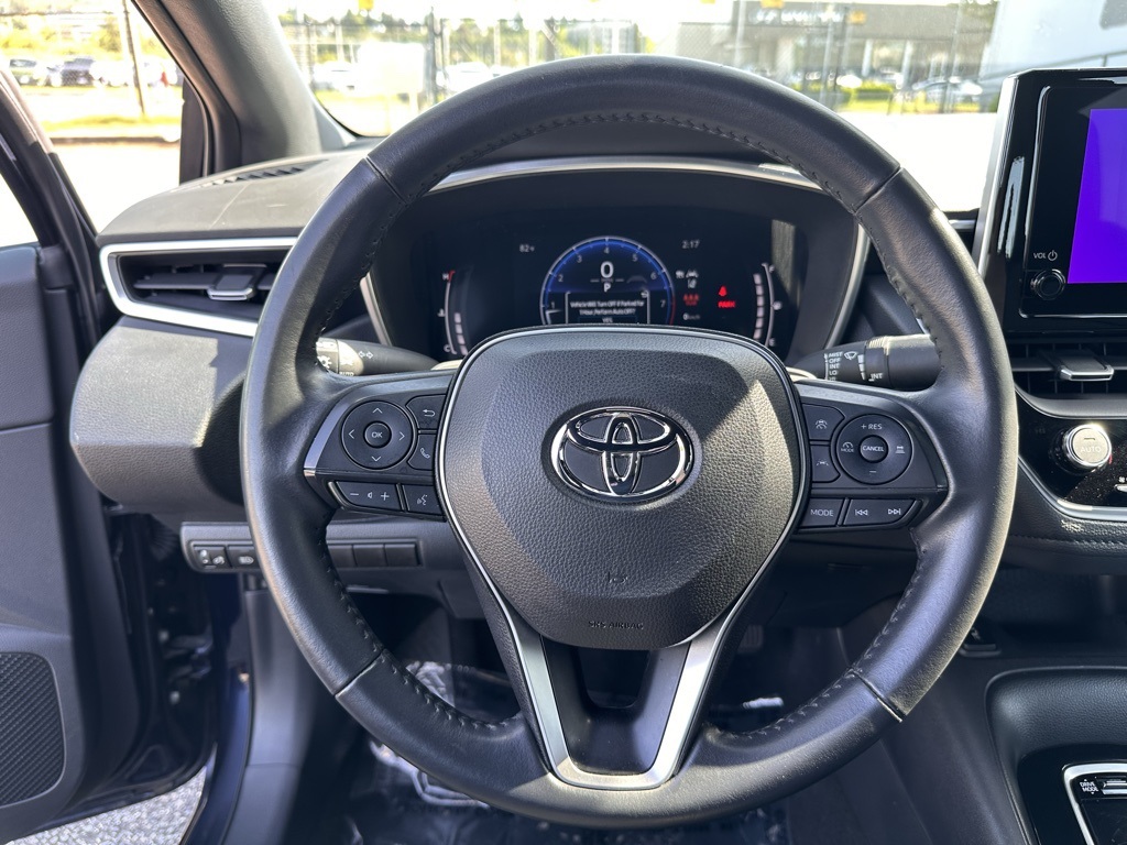 Vehicle image 19 of 25
