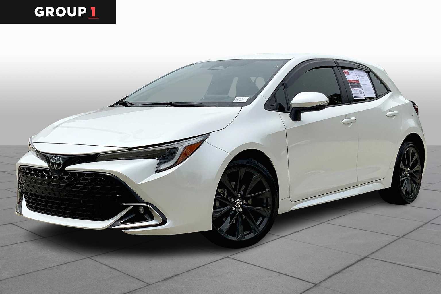 Vehicle image 1 of 32