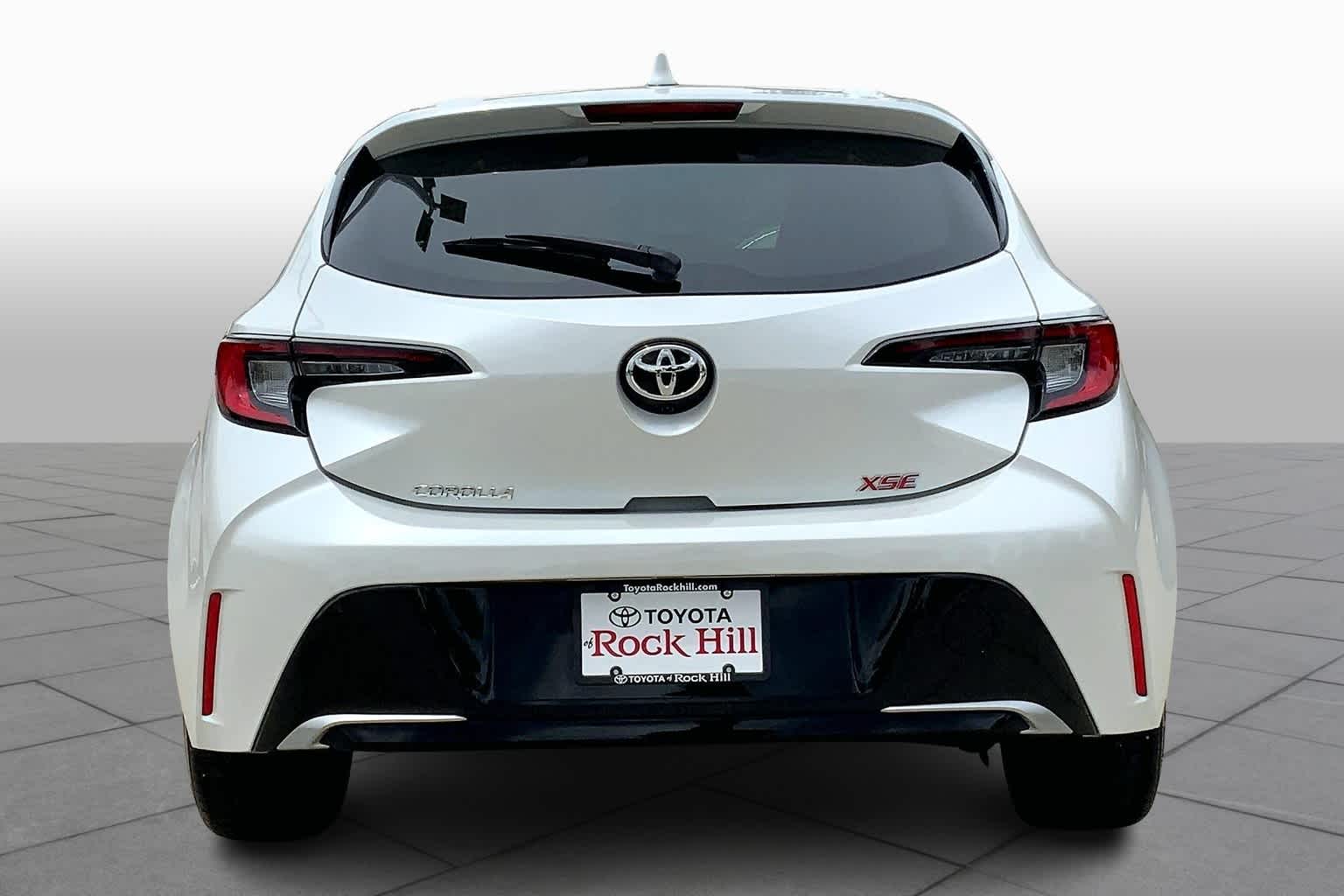 Vehicle image 5 of 32