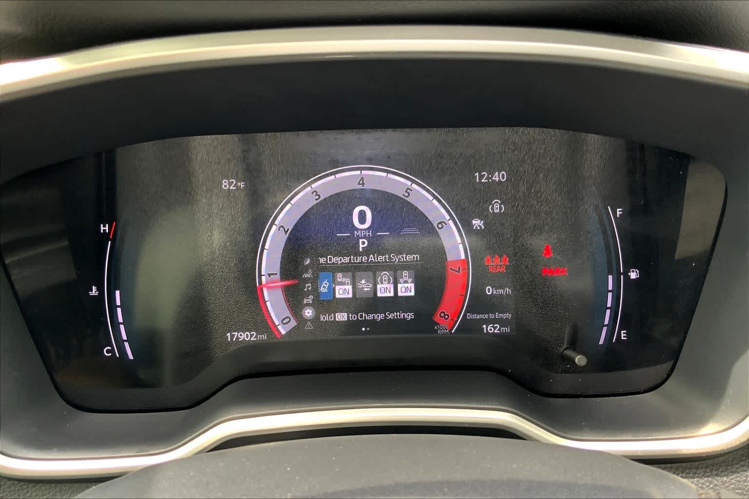Vehicle image 24 of 32