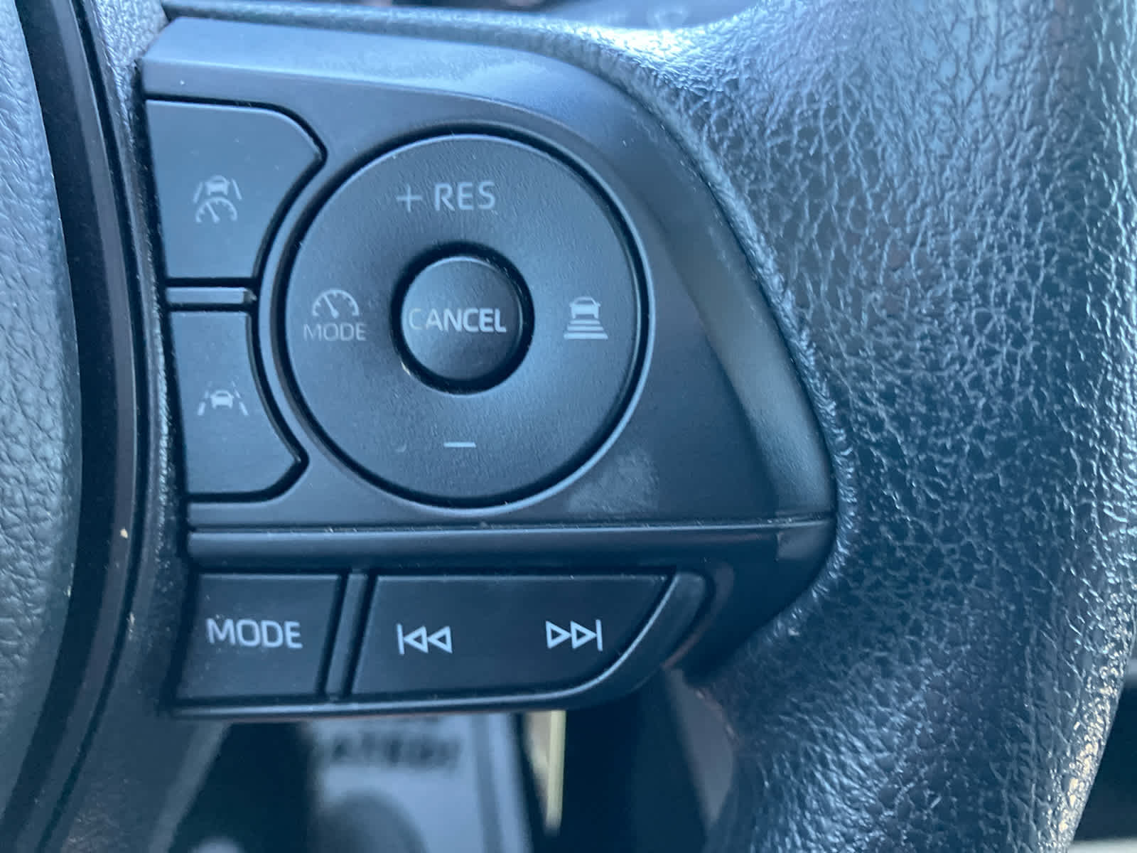 Vehicle image 17 of 30