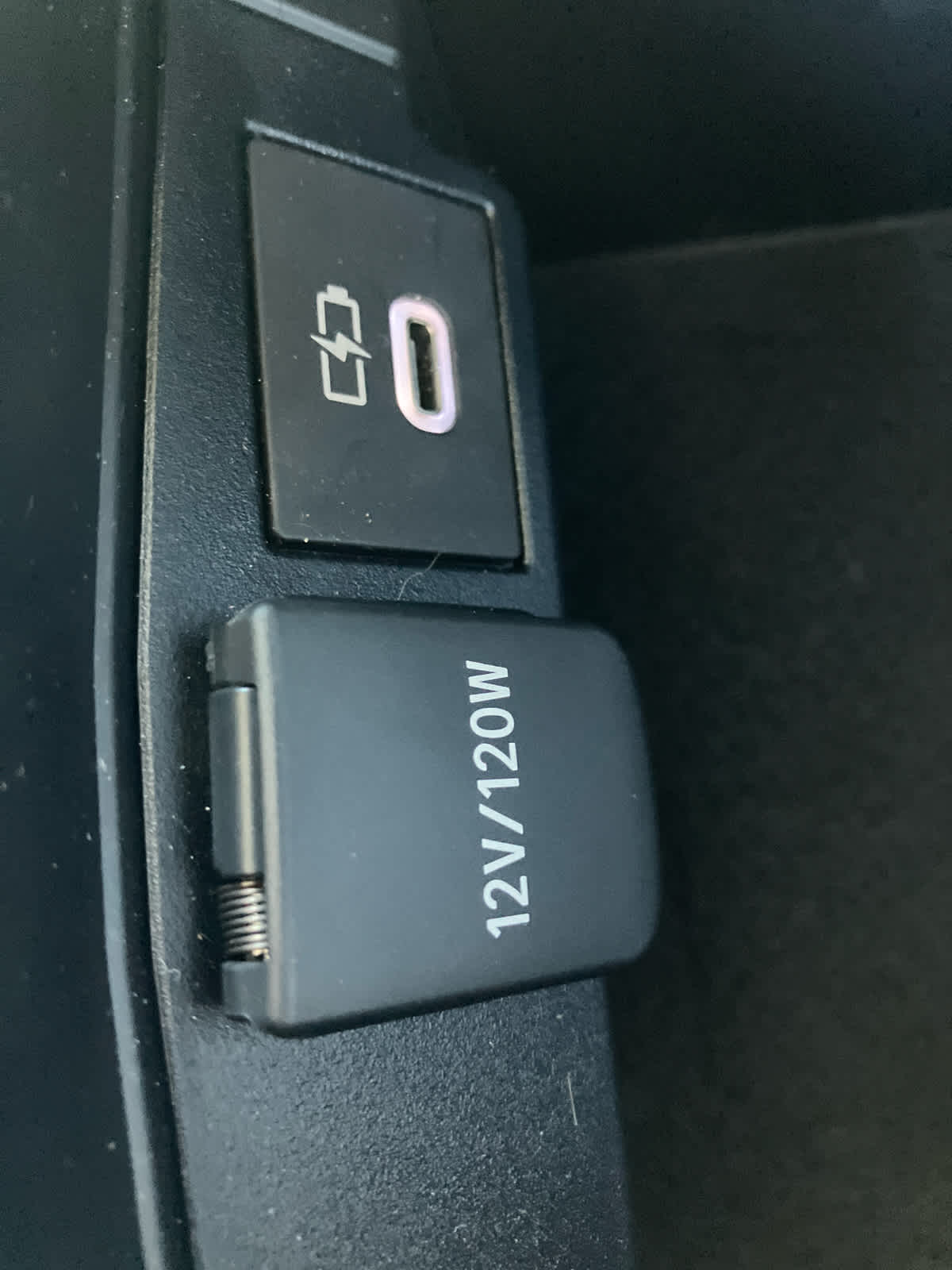 Vehicle image 27 of 30
